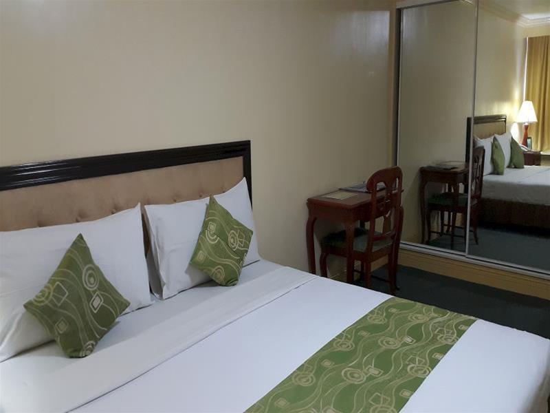 Hotel Manila Airport By Urban Connect Pasay
